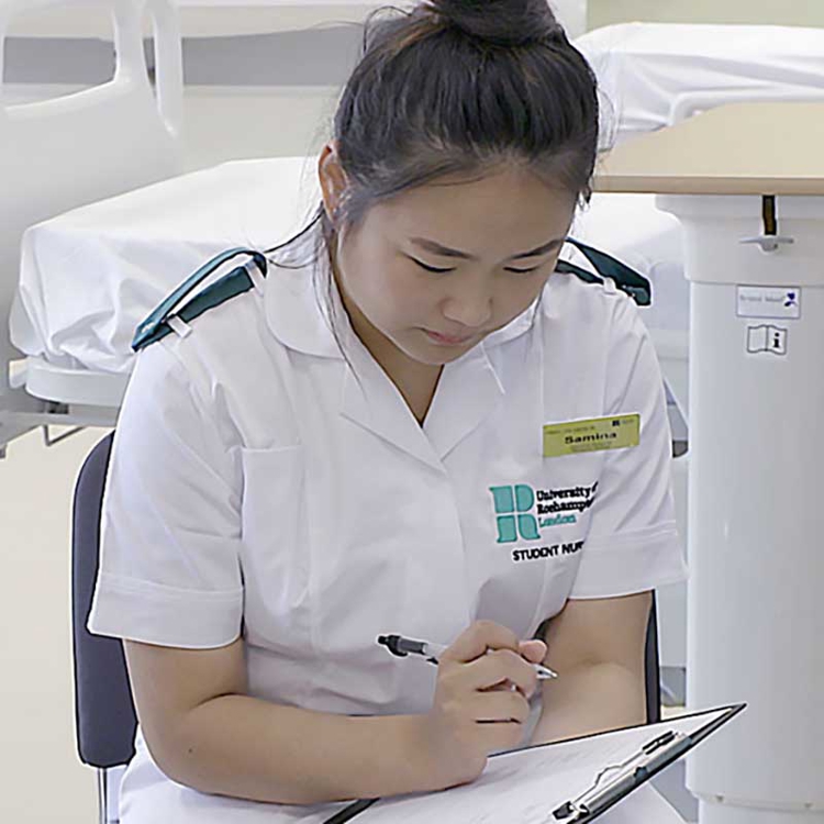 childrens nursing student